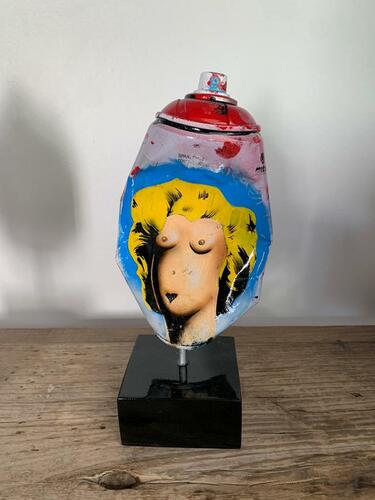 Bombe : Visage Magritte