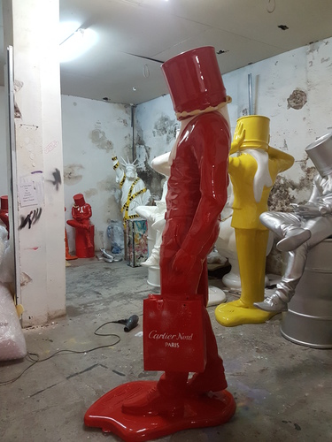 Shopping Man in Art - Rouge et blanc CARTIER