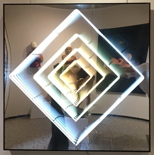 Néon losange : blanc / blanc incandescent / champagne abricot